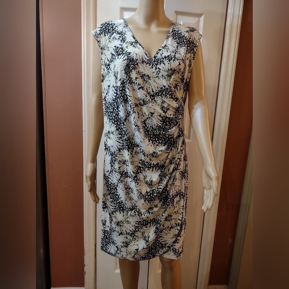 Mue Gabrielle women's size large knee length dress floral - Picture 1 of 5